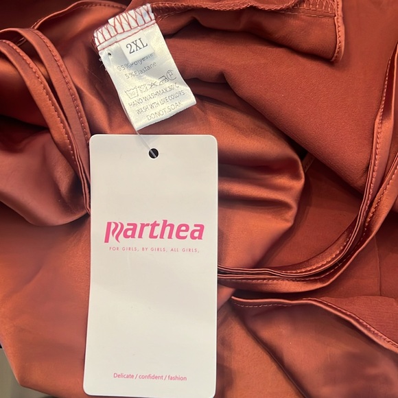 Asymmetrical, rust, silky dress - Picture 5 of 5